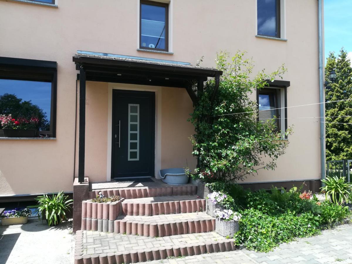 Ferienwohnung Am Park Pegau Екстериор снимка
